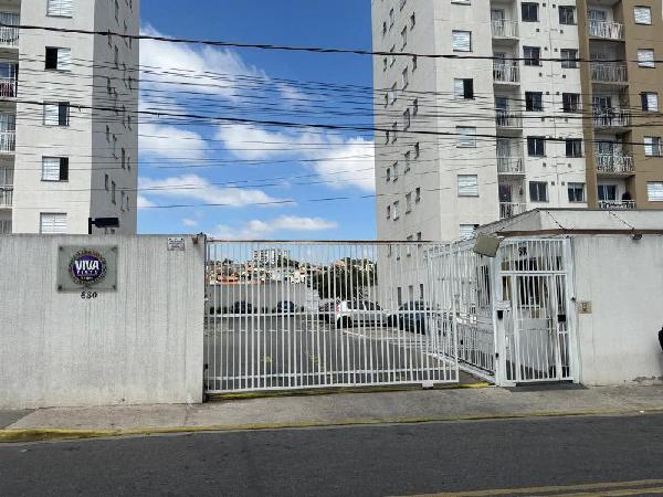 Apartamento em ITAQUAQUECETUBA/SP